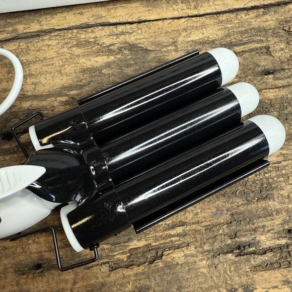 Bondi Boost Wave Wand 32mm Hair Curler Triple Barrel Crimper w/ Box & Glove - Picture 6 of 6